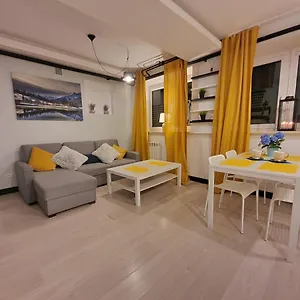  Apartment Trzech Krzyzy Konopnickiej 3